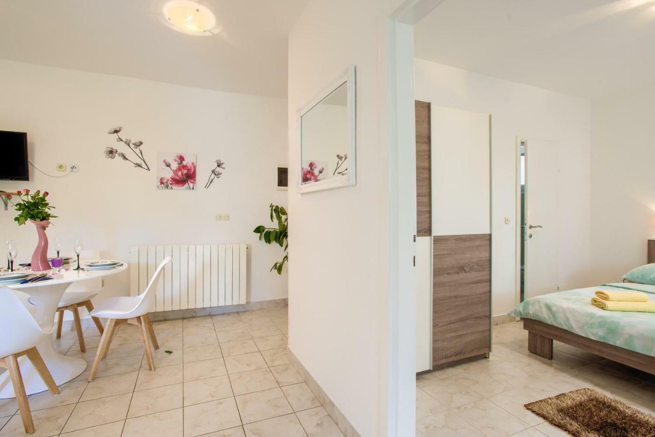 Apartman Paola Pula Exterior foto